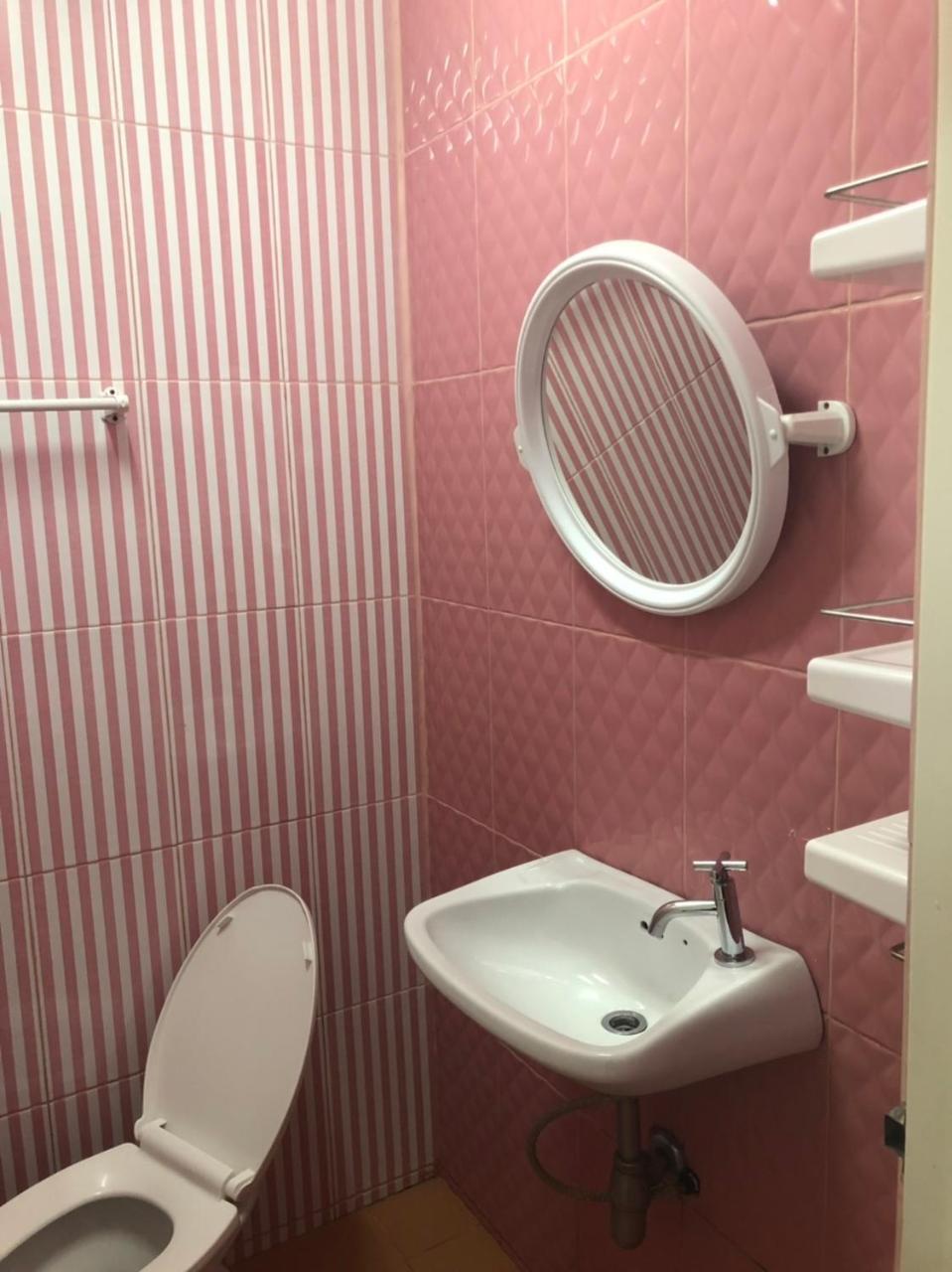 Bann Pa Su Hotell Ko Lan Eksteriør bilde